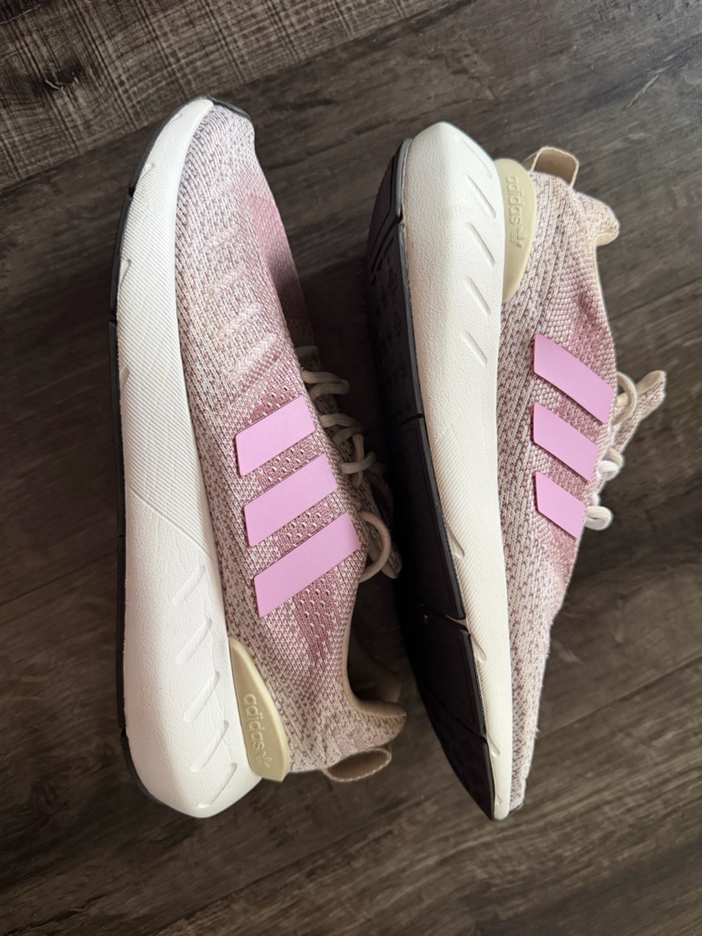 ADIDAS SWIFT RUN 22 - Picture 4 of 8